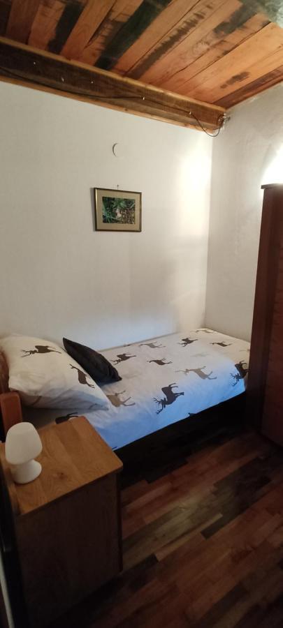 Imanje Jelas Szluin Kültér fotó